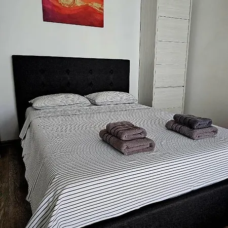 Bright&cozy Coresi شقة *