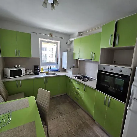 Bright&cozy Coresi Апартаменти *