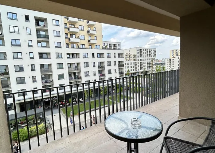 Bright&cozy Coresi 3 Апартаменты *